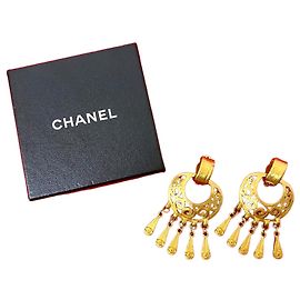 Orecchini Chanel Coco Mark oro D'oro