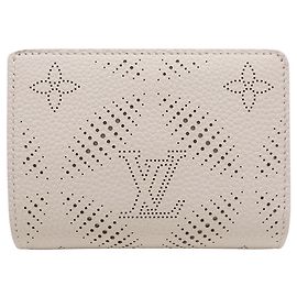 Louis Vuitton Damen Monogram Mahina Bifold Geldbörse Braun
