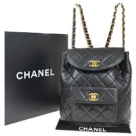 Chanel Duma Drawstring Quilted Leather Small Noir