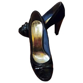 Marc by Marc Jacobs Chaussures à talons noires en velours et vernis Noir
