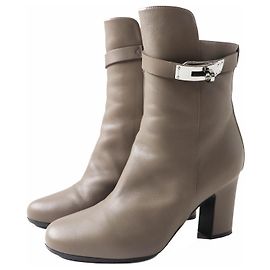 Botas curtas de couro com fivela Kelly da Hermès Cinza