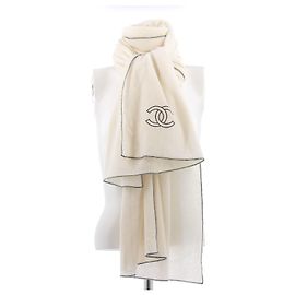 Chanel Cachecol branco e preto Branco