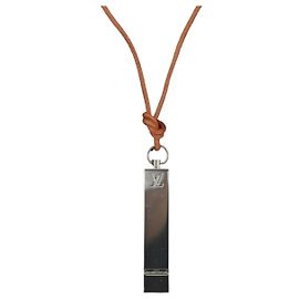 Collier sifflet LV Cup en métal argenté LOUIS VUITTON Auth 171365A Argenté