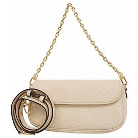 Carteira Louis Vuitton Monogram Empreinte com Corrente Ivy Cru