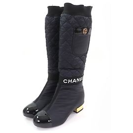 Botas 2 em 1 em couro patente com design de logo COCO da Chanel Preto