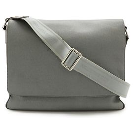 Bolsa de Ombro Roman MM em Taiga da Louis Vuitton Marrom