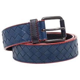 Cinturón de cuero azul Intrecciato de Bottega Veneta Azul
