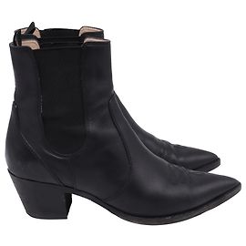 Botas de tornozeleira ocidentais bordadas Gianvito Rossi em couro preto Preto