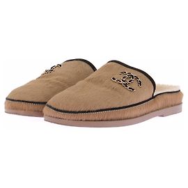 Chanel Tamancos de shearling marrons com CC em correntes Marrom