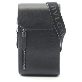 Bulgari Borsa a spalla in pelle per uomo BVLGARI, Nera, Nero