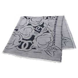 CHANEL Cachecol/Chal Camélia Coco em Lã Seda Feminino Branco Marinho Branco