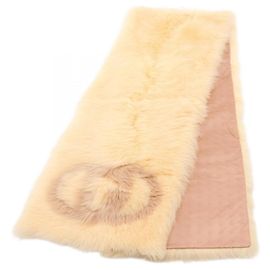 Cachecol de pele com logo GG da Gucci, pele feminina, bege e rosa Marrom