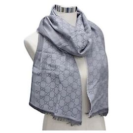 Gucci Cachecol cinza de lã e seda com padrão GG para mulheres Marrom