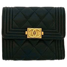 CHANEL Boy Chanel Coco Mark Cartera de Cuero Caviar plegable, Negro, Negro