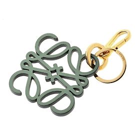 LOEWE Anagram Charm Llavero de Piel de Ternera Verde Verde