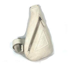 Bolsa de ombro/crossbody em couro Vitello Dino com logo triangular PRADA em branco/branco Branco