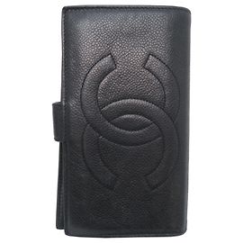 Chanel Coco Mark Clasp Bi-Fold Wallet in Black Grained Calfskin Black