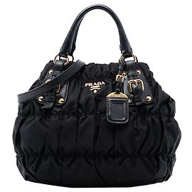 Prada Schwarze Tessuto Gaufre Handtasche Schwarz