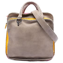 Bolsa de mão de couro texturizado marrom multicolorida com zíper duplo Bottega Veneta Marrom Taupe