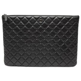 Chanel Schwarze große Clutch aus gestepptem Lammleder mit doppelter Naht O Schwarz