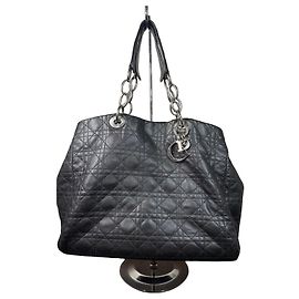 Sac à main Dior Lady Dior en cuir noir Noir