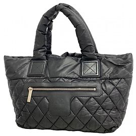 Borsa tote Chanel Coco Cocoon in nylon nero Nero