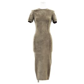 Fendi SKIMS Wildlederkleid Grün Khaki