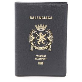 Funda de pasaporte de cuero negro Balenciaga Negro