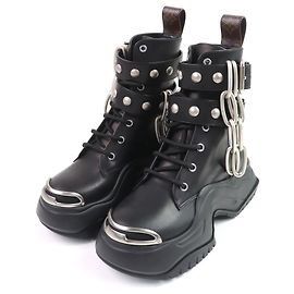 Louis Vuitton Arc Light Leather Ankle Boots Black