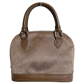 Louis Vuitton Little Alma Monogram Satin Pouch Tasche Beige