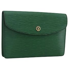 LOUIS VUITTON Clutch Montaigne 23 Epi Verde M52664 LV Auth LNZ018 Verde
