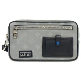 Louis Vuitton Alpha Clutch Limited Edition Monogram Satellite Canvas Silber