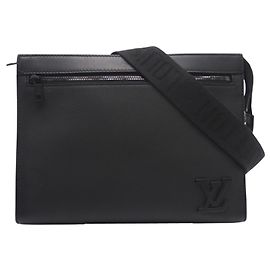Louis Vuitton LV Aerogram Messenger Bag Black