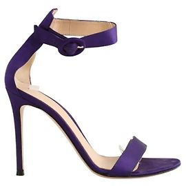 Gianvito Rossi Lila Lederabsätze Lila