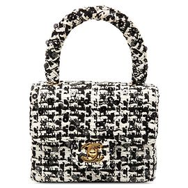 Chanel Coco Mark Mini-Handtasche Schwarz Weiß