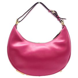 Fendi Leather FendiGraphy Small Handbag in Pink Pink