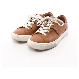 Tênis de couro Hermès Day Kelly com fivela Marrom