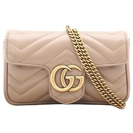 Bolsa Super Mini de Couro Matelassê GG Marmont da Gucci Bege