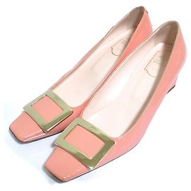 Escarpins en cuir verni Trompette Roger Vivier Rose