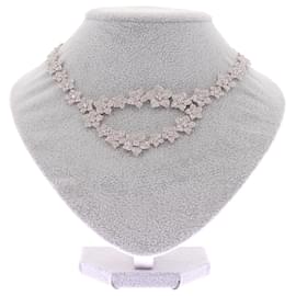 APM Monaco Collier argenté fleurs Argenté
