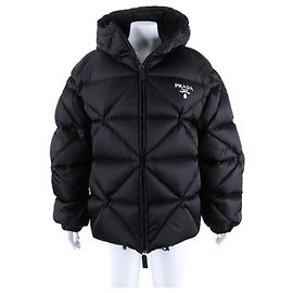 Chaqueta acolchada de gabardina Re-Nylon de Prada Negro