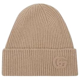 Gucci Gorro de cashmere com patch Marrom