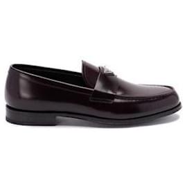 Prada Mocassins en cuir brossé Marron