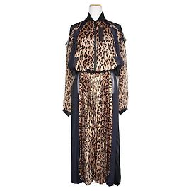 Sacai Vestido de estampado de leopardo Multicolor