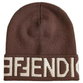 Fendi Gorro de lã Marrom