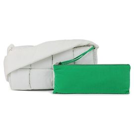 Bottega Veneta Bolsa transversal Cassette acolchoada para mulheres Branco
