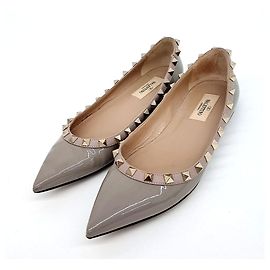 Sapatos planos em verniz Rockstud Valentino Marrom