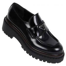 Prada Mocasines de cuero cepillado chocolate Negro