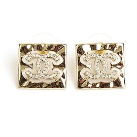 Chanel Boucles d'oreilles carrées ondulées en or champagne CC Doré
