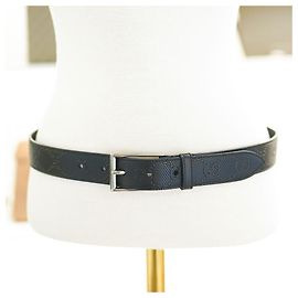 Gucci Damen Slim Gürtel UCGAN aus schwarzem Leder Schwarz